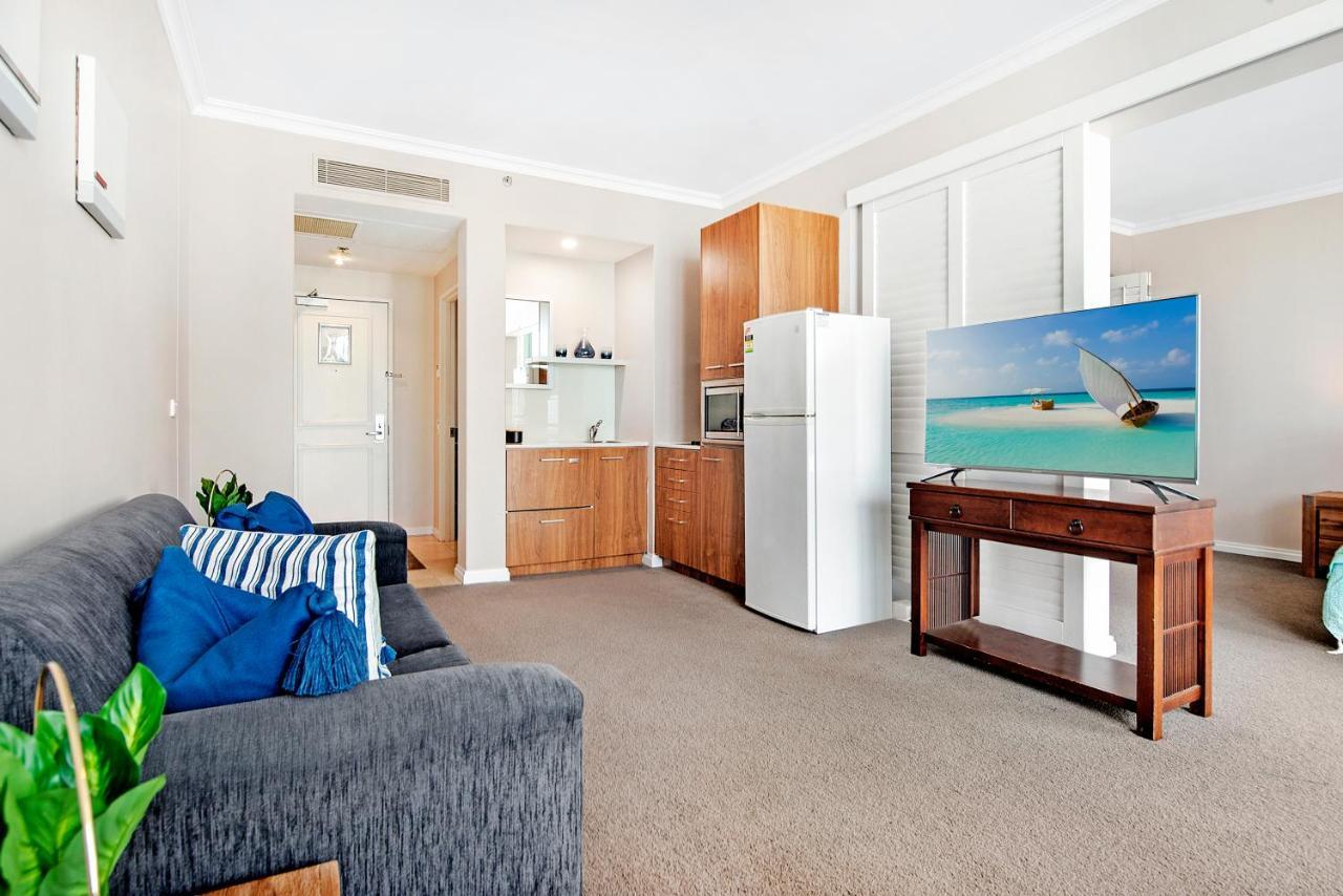 Legends 1 Bedroom Spa Suite - We Accommodate Gold Coast Extérieur photo
