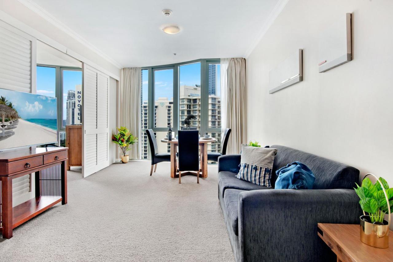 Legends 1 Bedroom Spa Suite - We Accommodate Gold Coast Extérieur photo